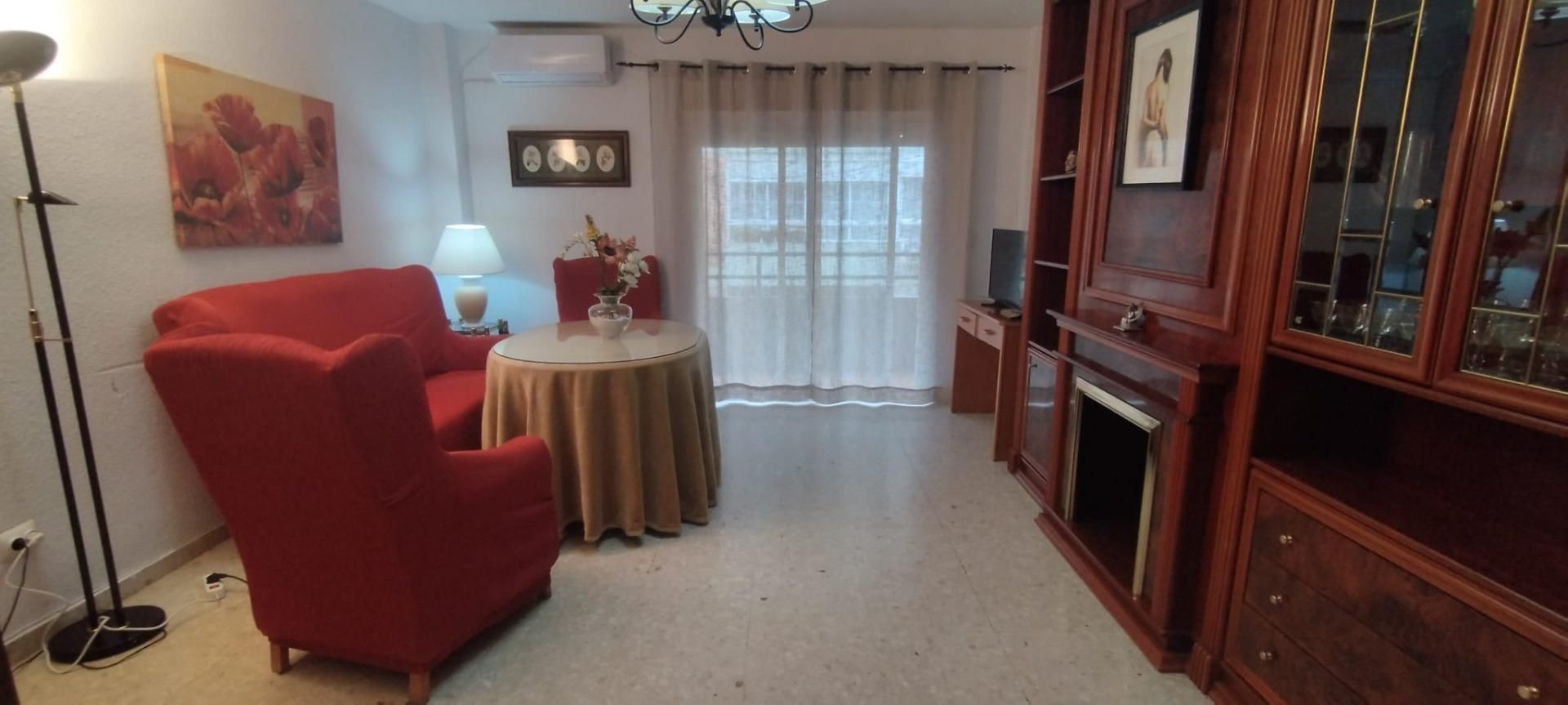 Sala d'estar de Pis de lloguer en Badajoz Capital amb Aire condicionat, Terrassa i Moblat