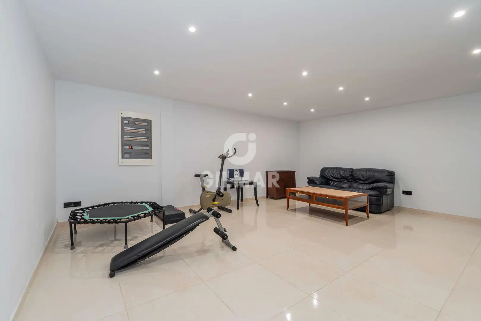 Einfamilien-Reihenhaus zum Verkauf in Pozuelo de Alarcón mit Heizung und Privatgarten