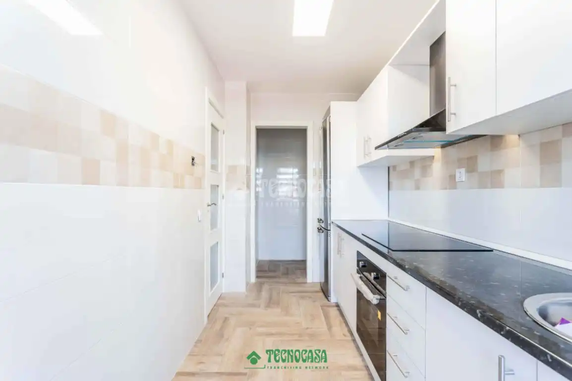 Kitchen of Flat for sale in Almería  with Air Conditioner