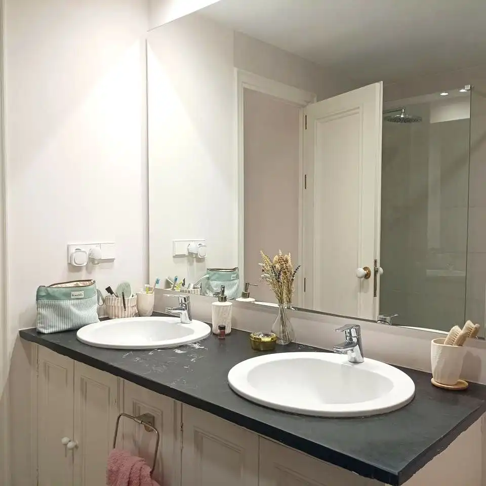 Badezimmer von Wohnung zur Miete in Madrid mit Klimaanlage, Heizung und Terrasse