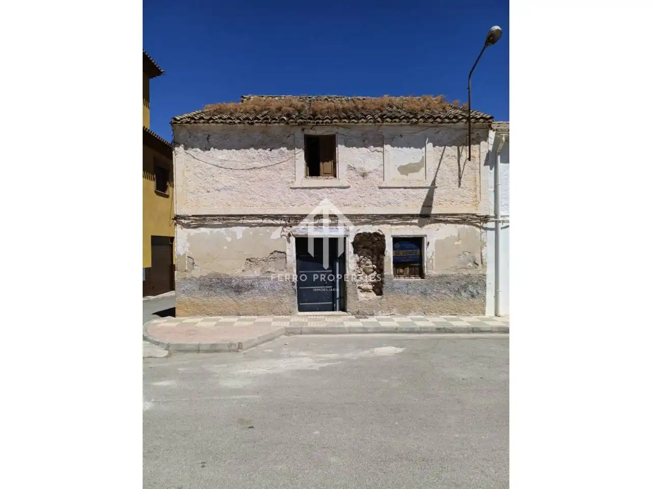 Vista exterior de Casa adosada en venda en Chimeneas