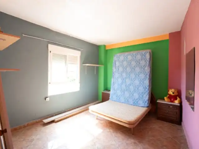 Dormitori de Finca rústica en venda en Alzira amb Jardí privat i Piscina