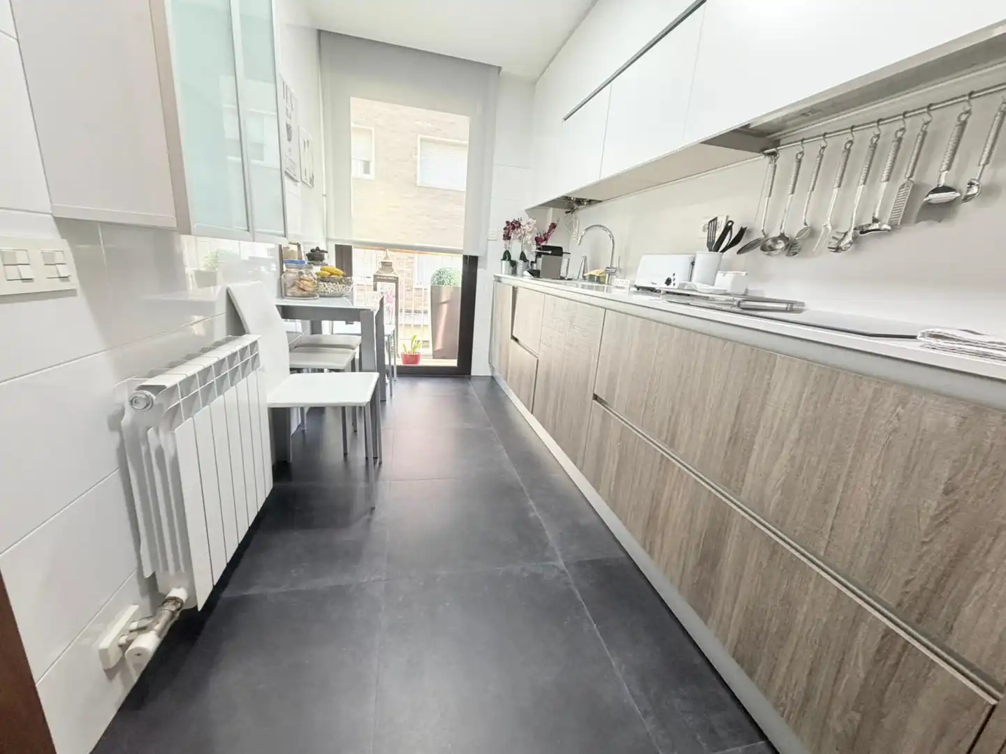 Kitchen of Flat for sale in Terrassa  with Air Conditioner, Heating and Parquet flooring