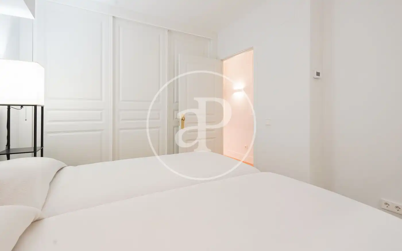 Bedroom of Flat for sale in Madrid  with Air Conditioner, Heating and Storage room