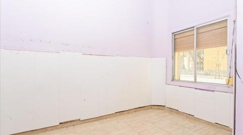 Foto 5 de Planta baixa en venda a Pau Riera, La Gavarra, Cornellà de Llobregat