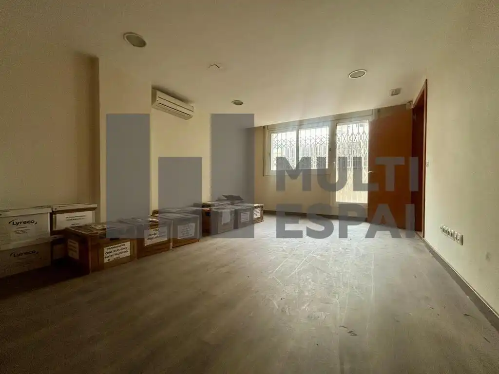 Büro zur Miete in Barcelona mit Klimaanlage und Terrasse