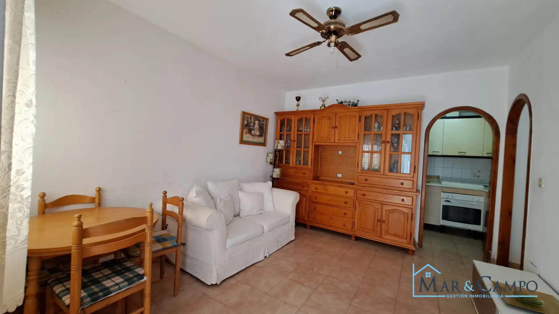 Sala d'estar de Casa o xalet en venda en Los Alcázares amb Jardí privat i Moblat