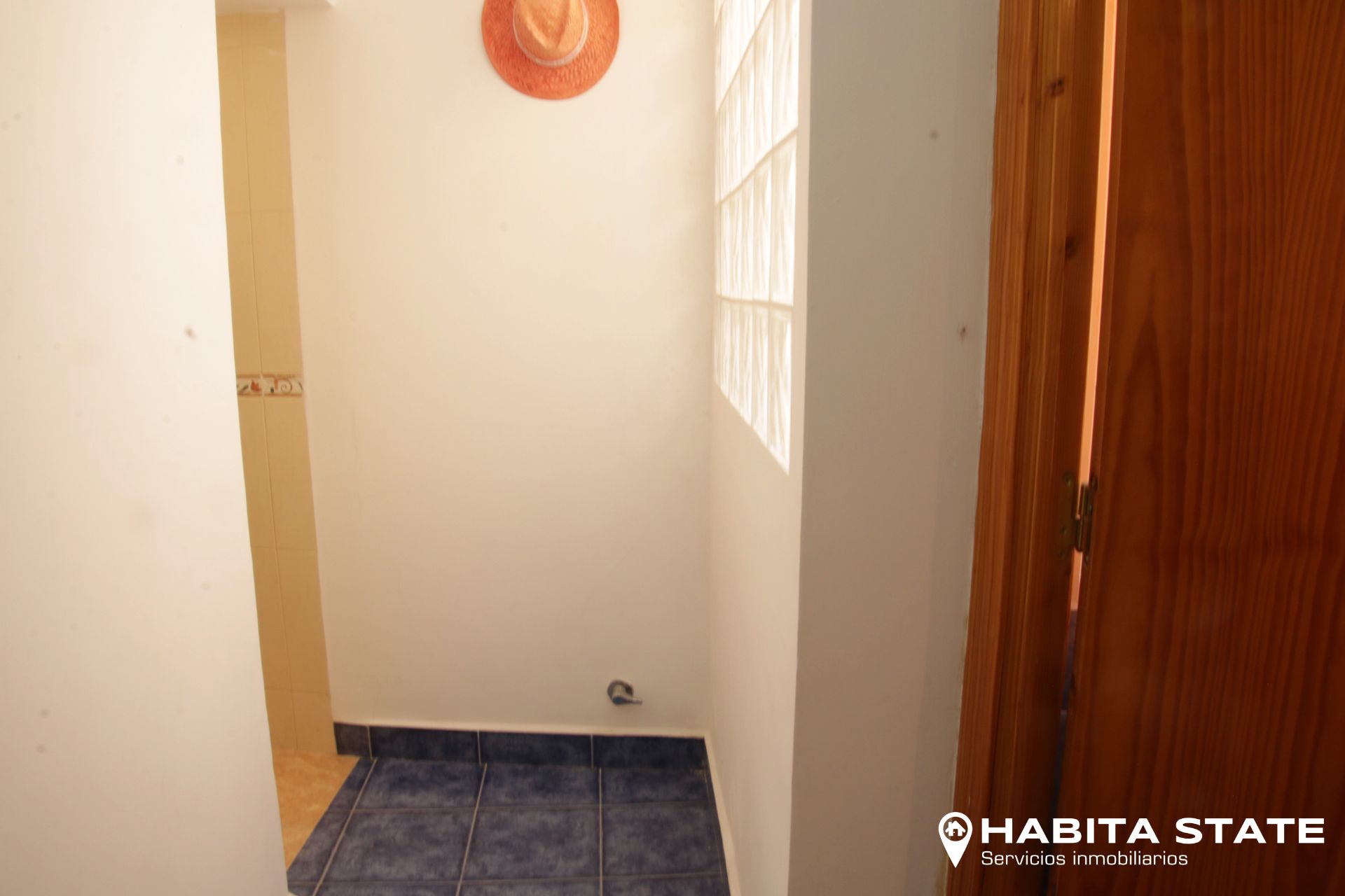 Flat for sale in  Almería Capital  with Furnished and Balcony