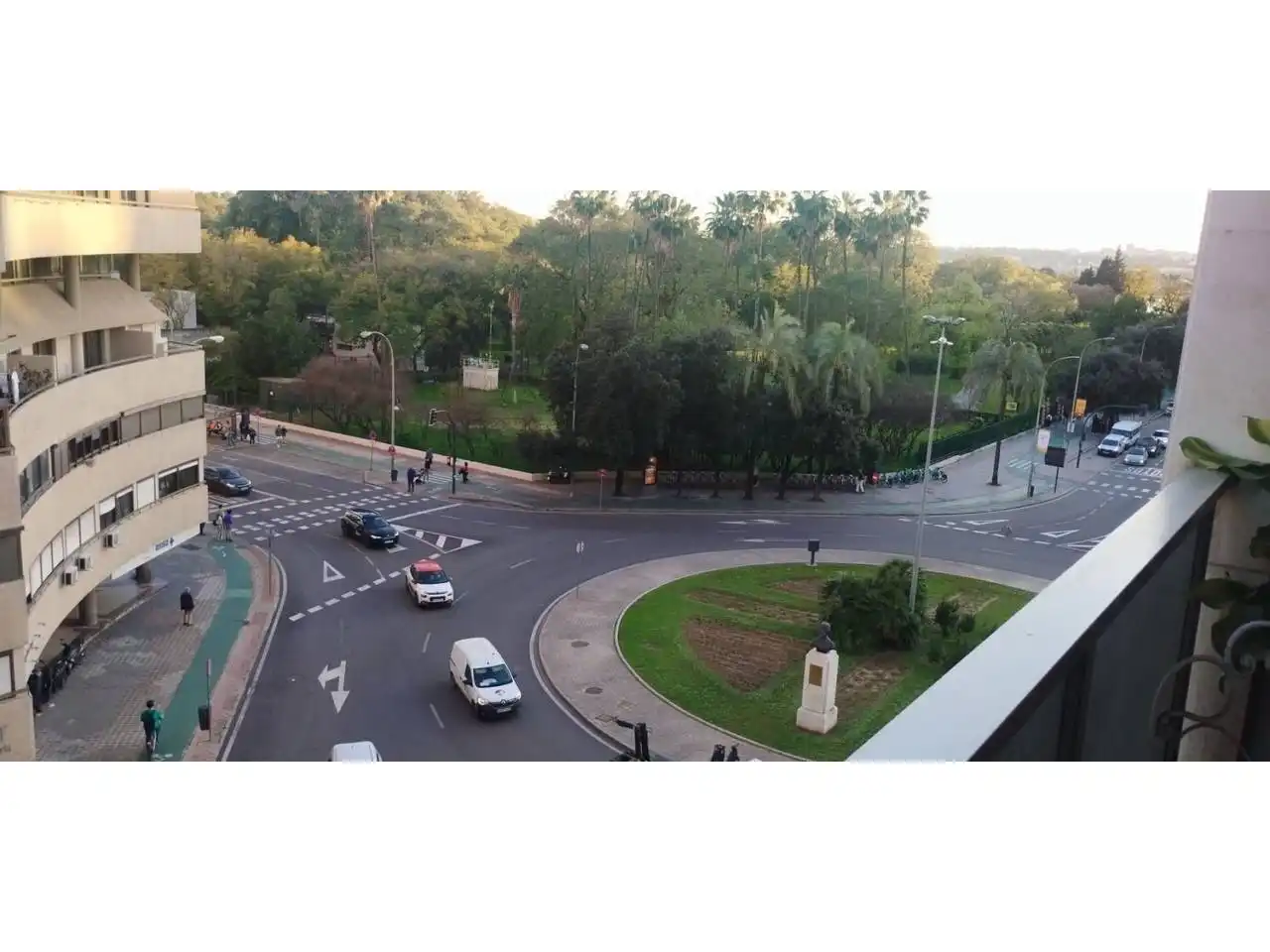 Exterior view of Flat for sale in Sevilla  with Air Conditioner, Heating and Balcony