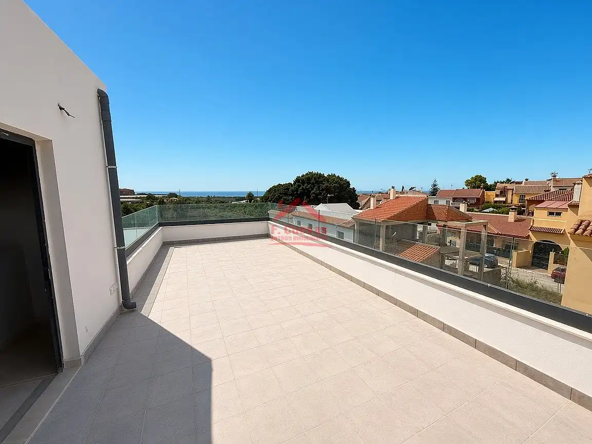 Terrassa de Casa adosada en venda en Vélez-Málaga amb Terrassa i Forn