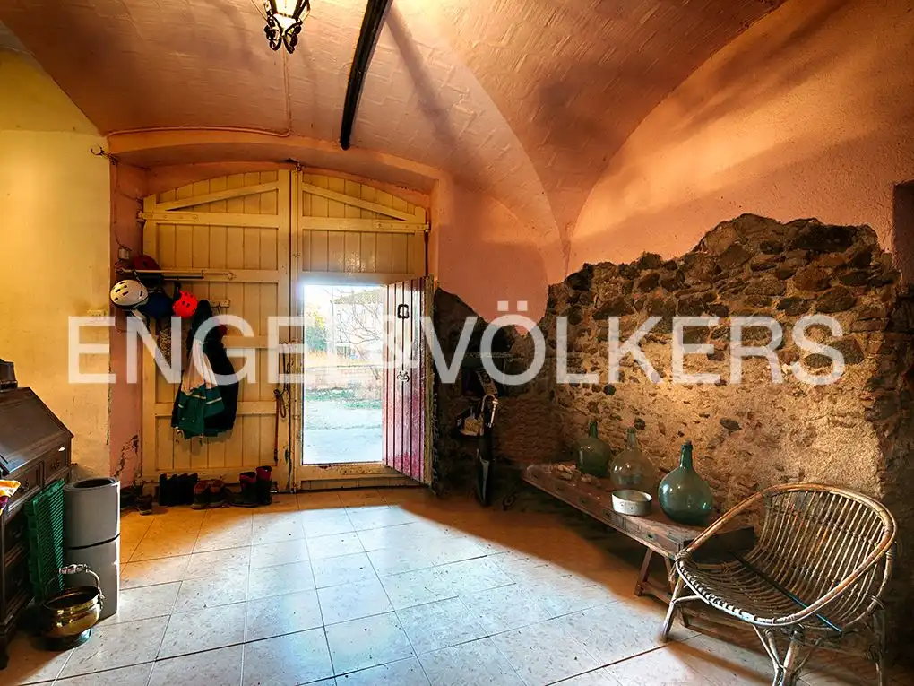 Casa rústica con jardín en venta en Peralada, imagen 4