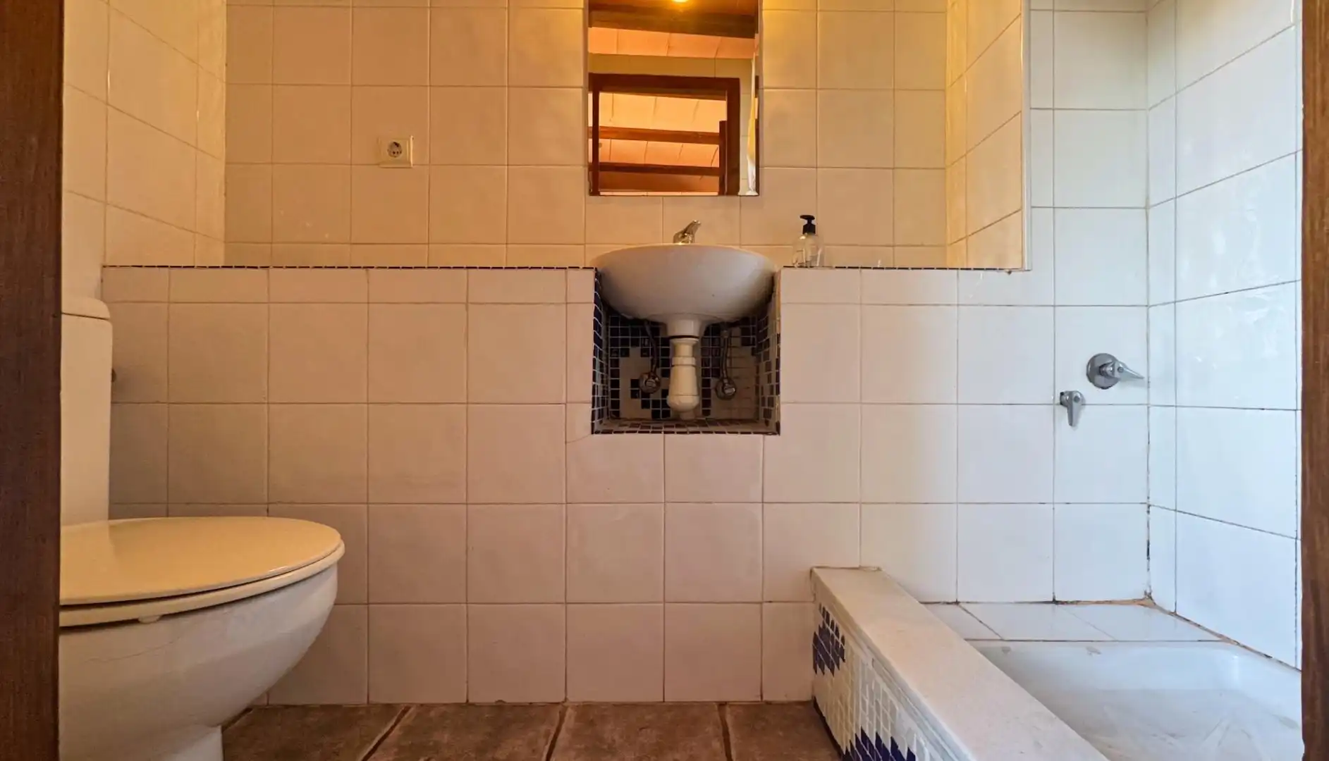 Baño de Local en venta en La Vall d'Ebo con Amueblado