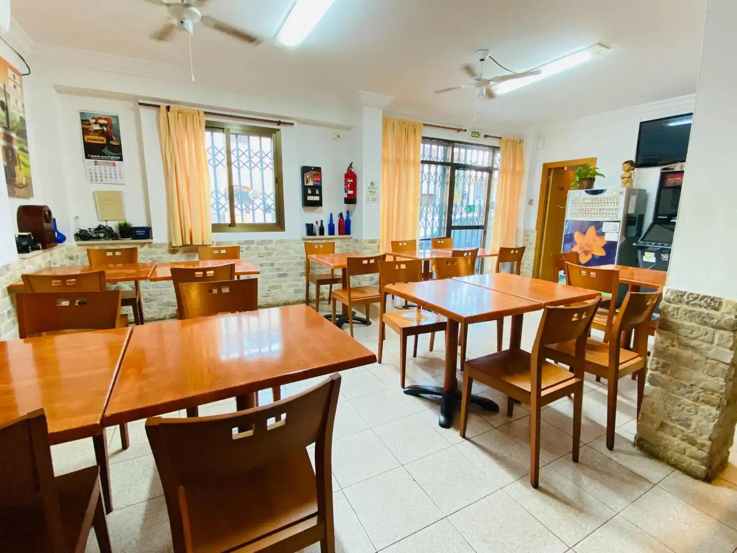 Local comercial en traspaso en Calle BINIALI 1, imagen 2