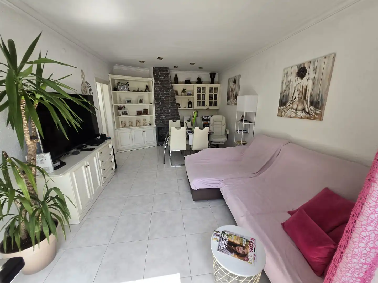 Sala de estar de Ático en venta en L'Hospitalet de Llobregat con Aire acondicionado, Terraza y Amueblado