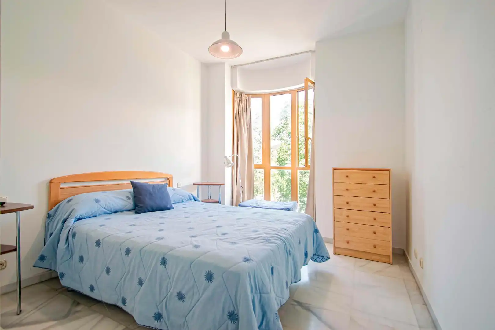 Bedroom of Flat for sale in Sevilla  with Air Conditioner and Heating