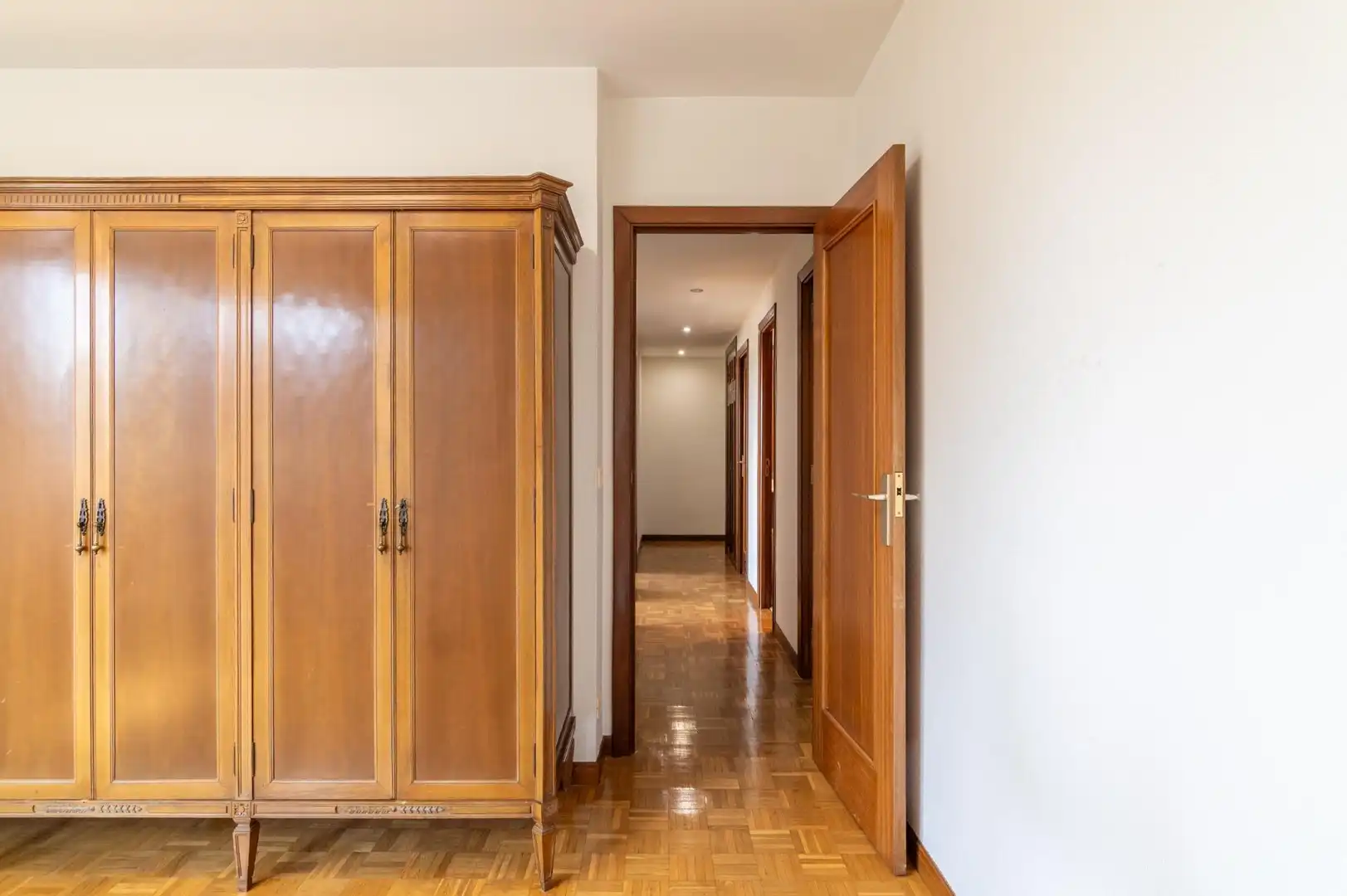 Piso en venta en  Pamplona / Iruña con Calefacción, Parquet y Trastero