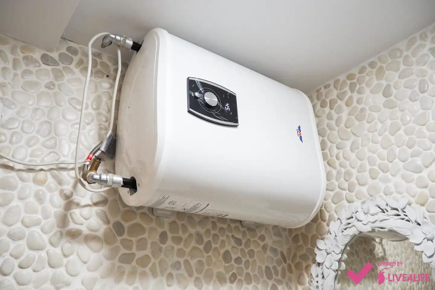 Bathroom of Study for rent in Sevilla