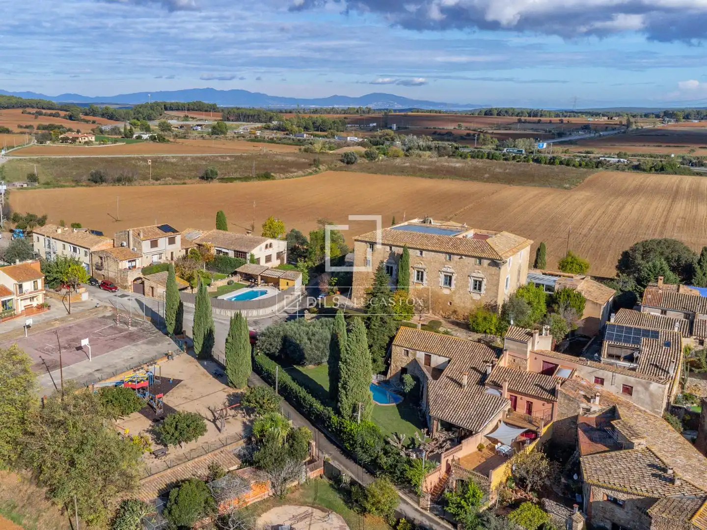 Vista exterior de Finca rústica en venta en Bàscara con Aire acondicionado, Calefacción y Jardín privado