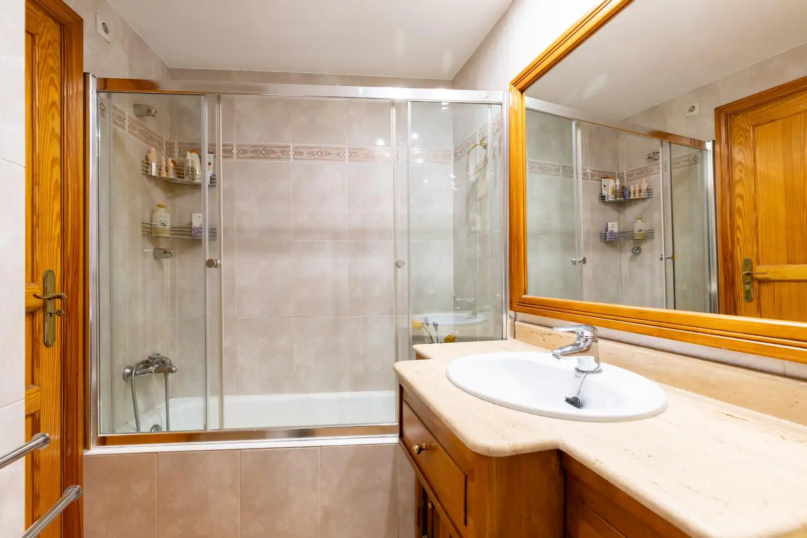 Baño de Piso en venta en  Palma de Mallorca con Aire acondicionado, Calefacción y Terraza