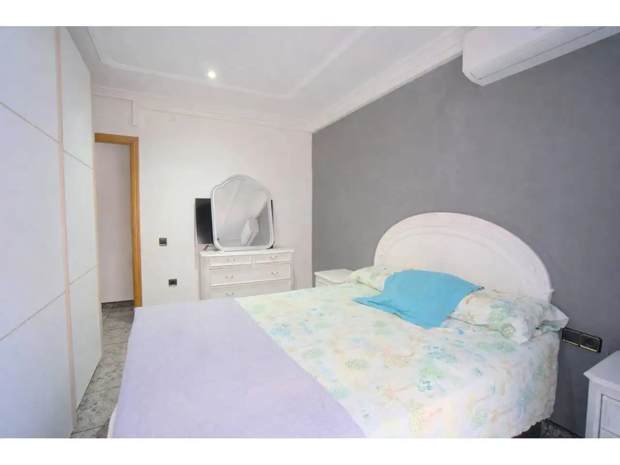 Bedroom of Flat for sale in La Llagosta  with Air Conditioner and Balcony