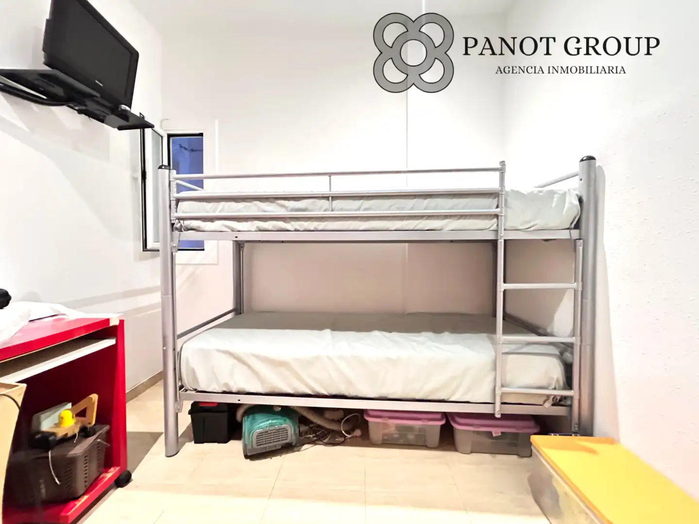 Bedroom of Flat for sale in Barcelona  with Terrace and Furnished
