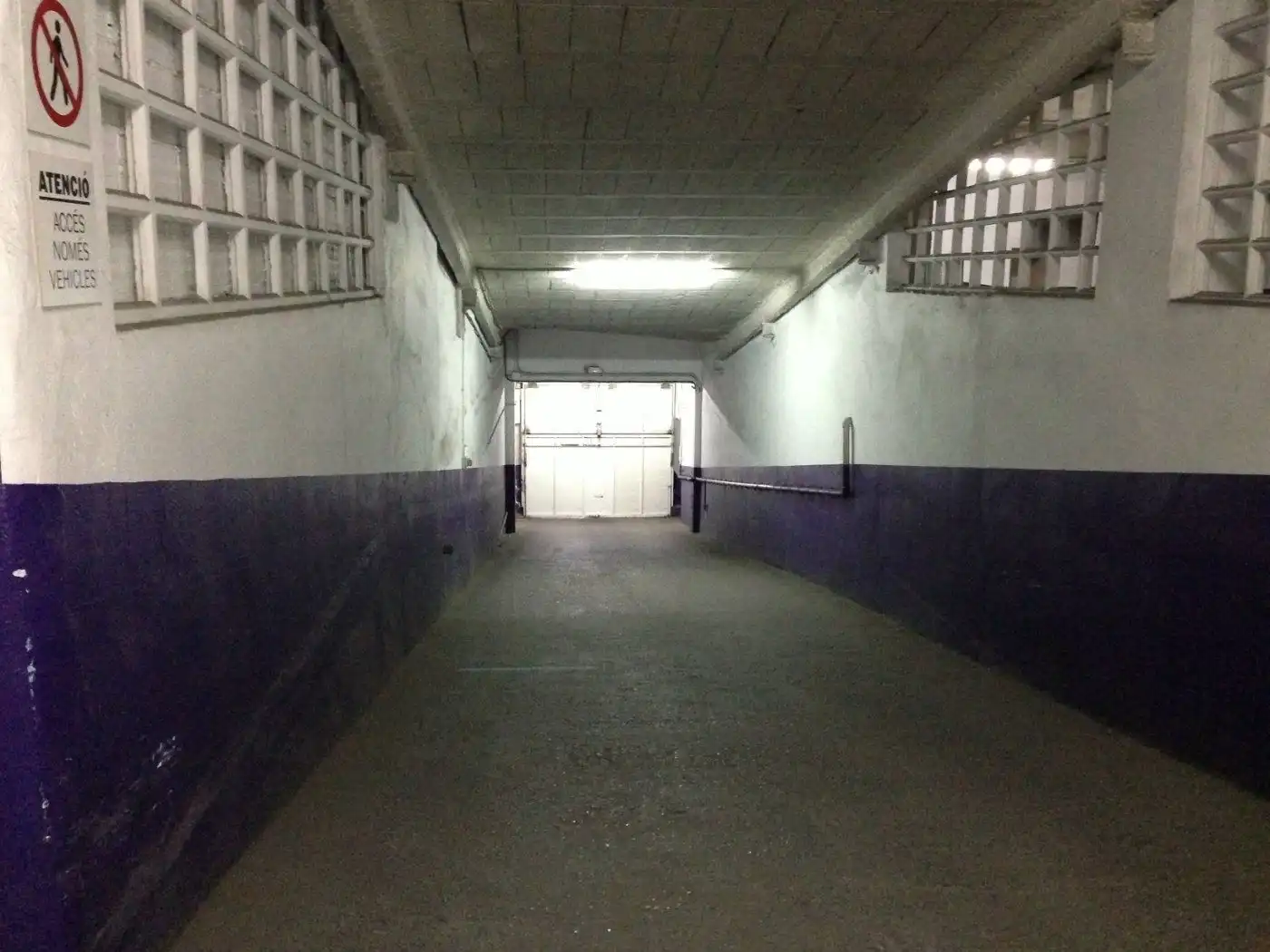 Garage zur Miete in Carrer Méndez Núñez, 43, Centre