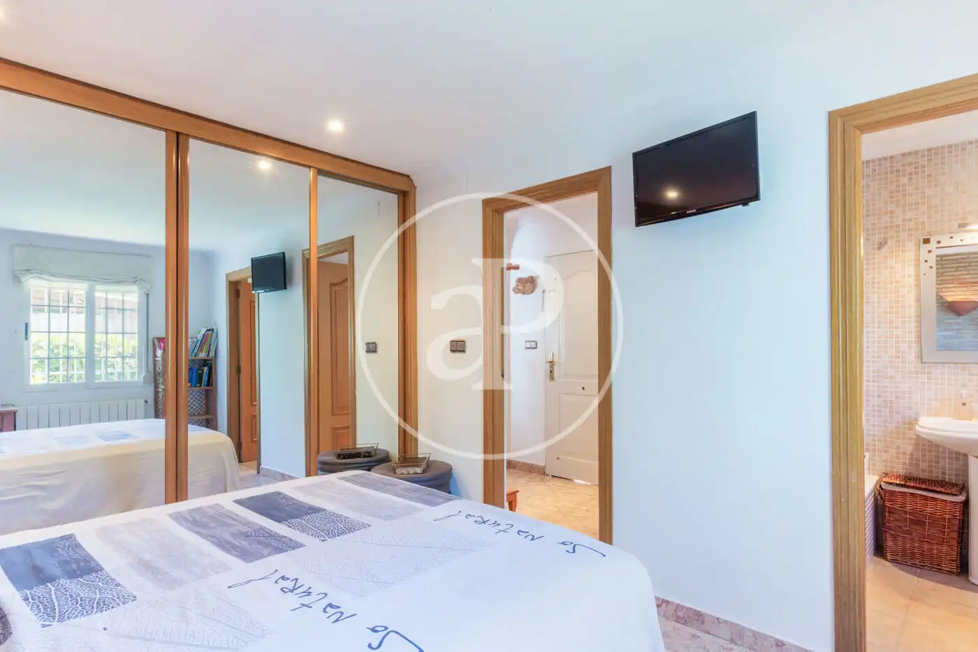 Dormitori de Casa o xalet en venda en Riba-roja de Túria amb Calefacció, Jardí privat i Terrassa