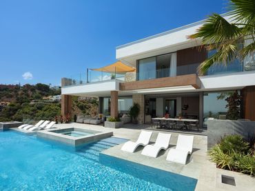 Chalet con piscina en venta en La Quinta