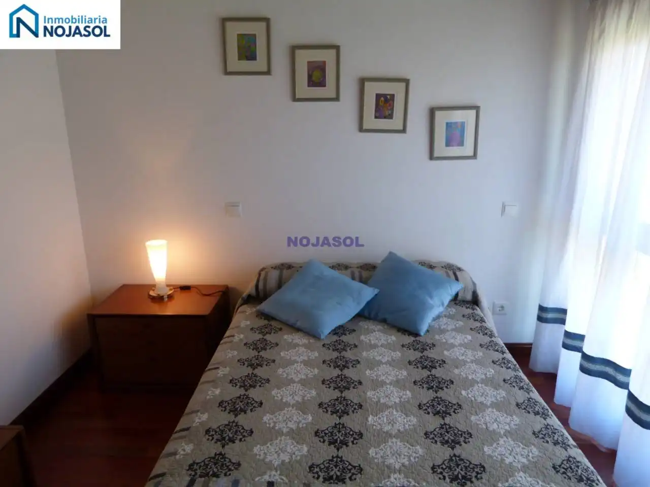 Schlafzimmer von Einfamilien-Reihenhaus zum Verkauf in Bareyo mit Heizung, Terrasse und Möbliert