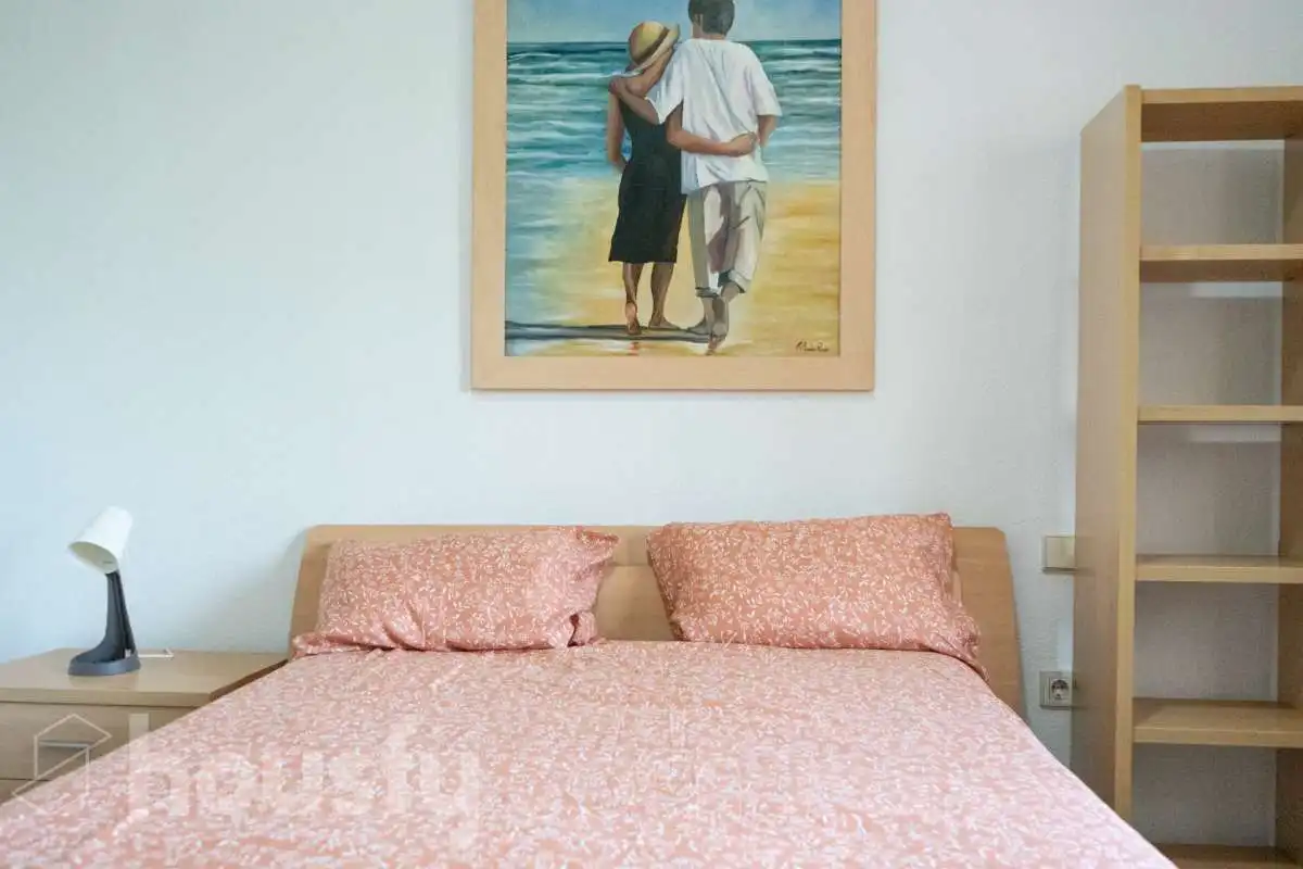 Schlafzimmer von Wohnung zur Miete in Sevilla mit Klimaanlage, Heizung und Terrasse