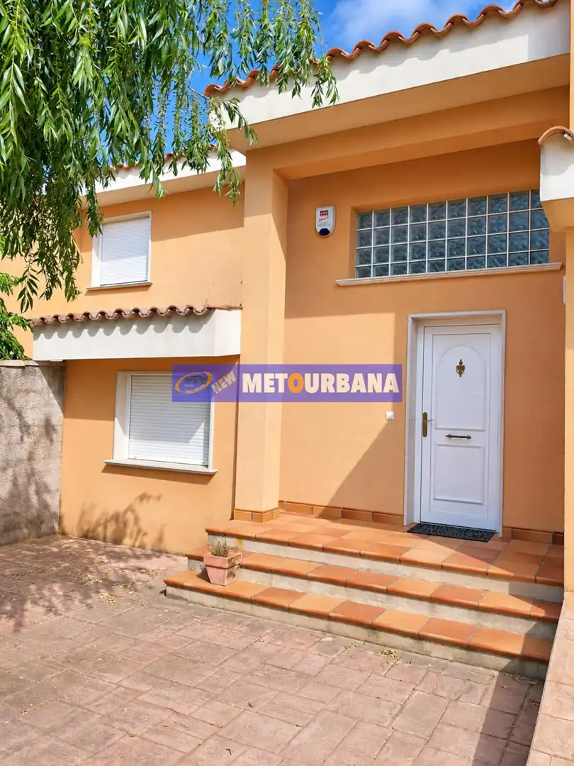 Casa adosada en venda a Closa de Vinaròs - Ermita