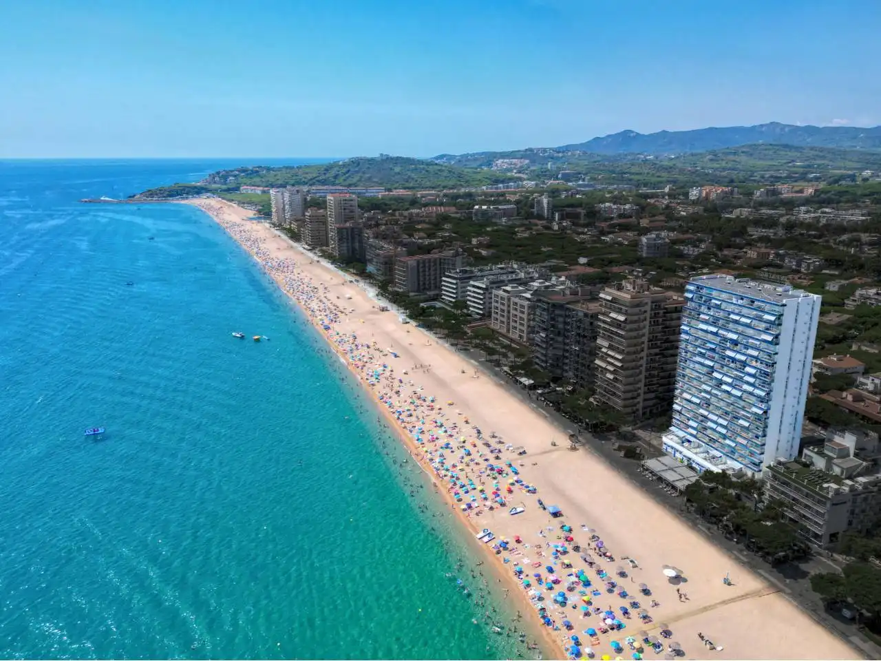 Außenansicht von Wohnungen zum Verkauf in Castell d'Aro, Platja d'Aro i s'Agaró mit Terrasse, Balkon und Alarm