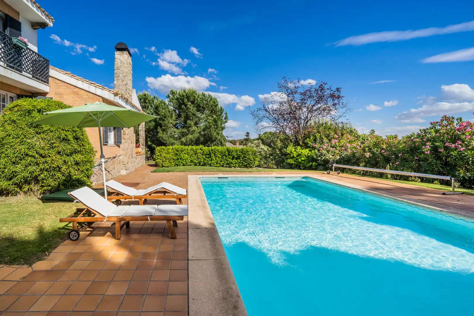 Piscina de Casa o chalet en venta en Las Rozas de Madrid con Aire acondicionado, Calefacción y Jardín privado