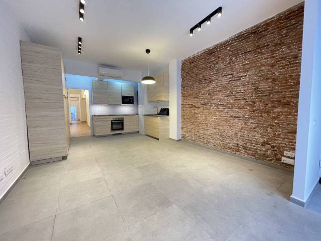 Piso en Venta en Calle JOVENTUT, 30 en Collblanc