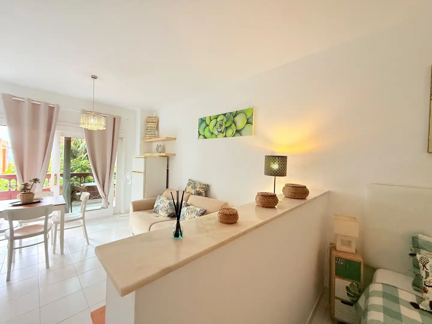 Sala d'estar de Estudi en venda en Puerto de la Cruz amb Terrassa i Moblat