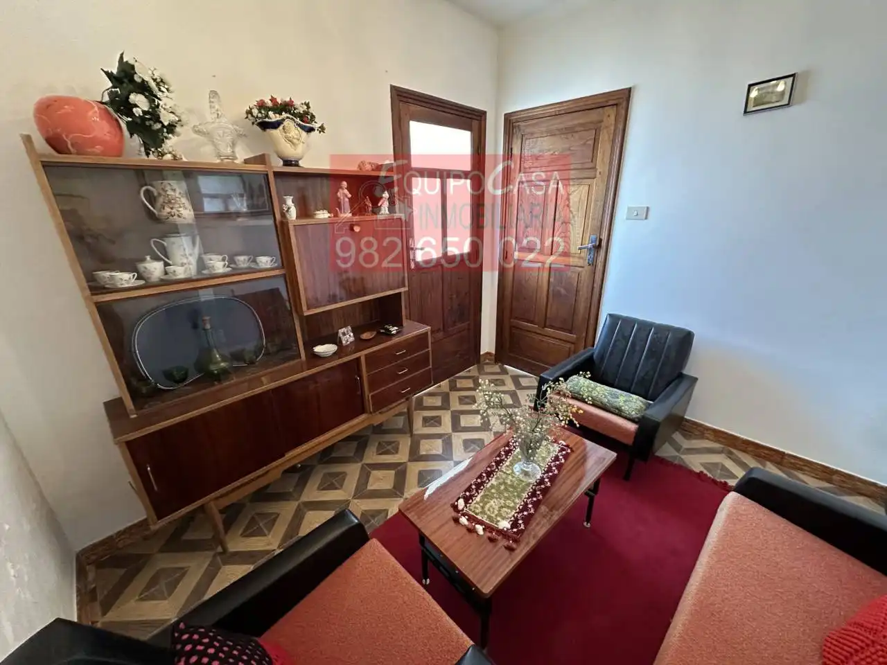 Sala d'estar de Casa adosada en venda en Palas de Rei amb Calefacció, Jardí privat i Parquet