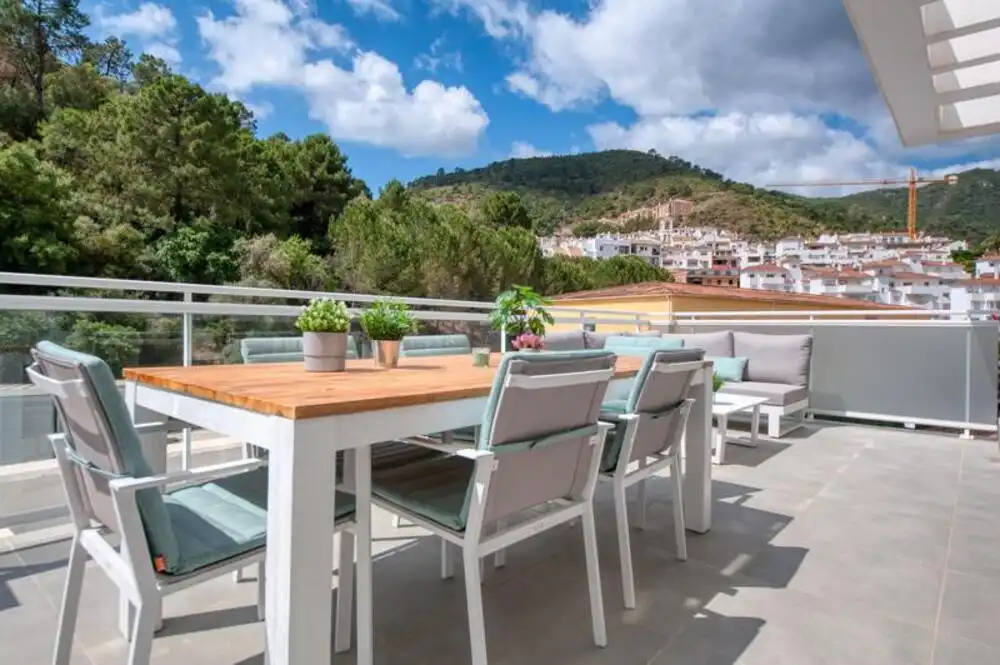 Penthouse with pool for sale in Benahavís pueblo, imagen 7