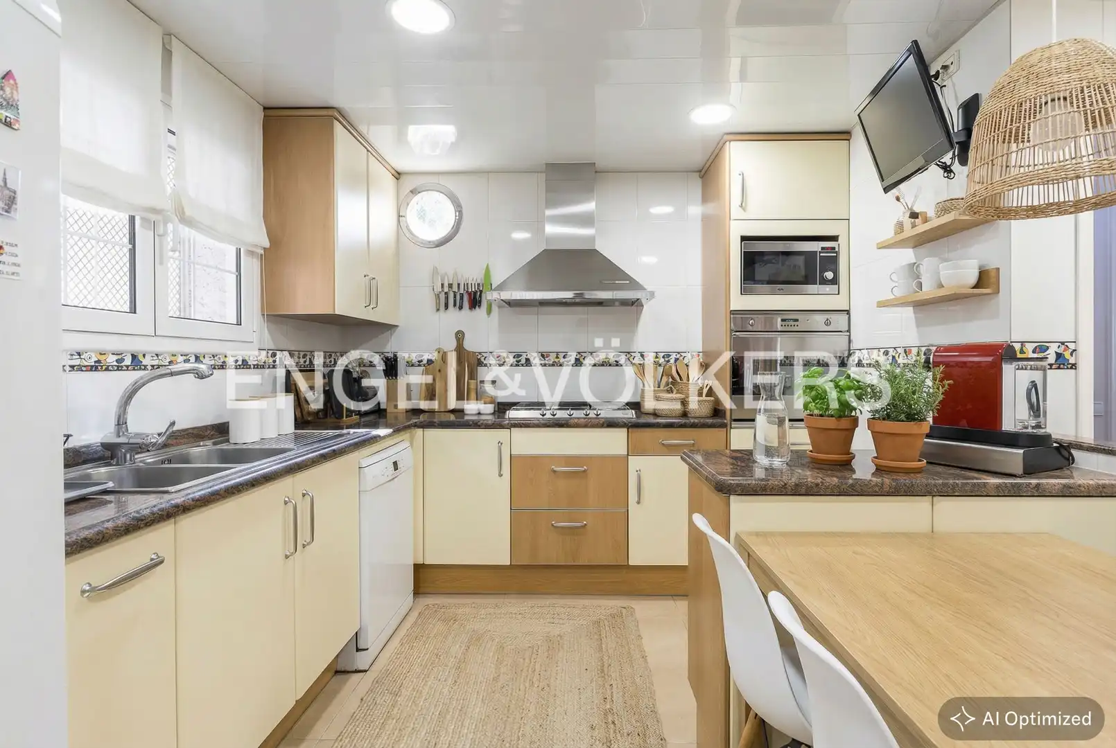Cocina de Casa o chalet en venta en Barcelona con Calefacción, Jardín privado y Terraza