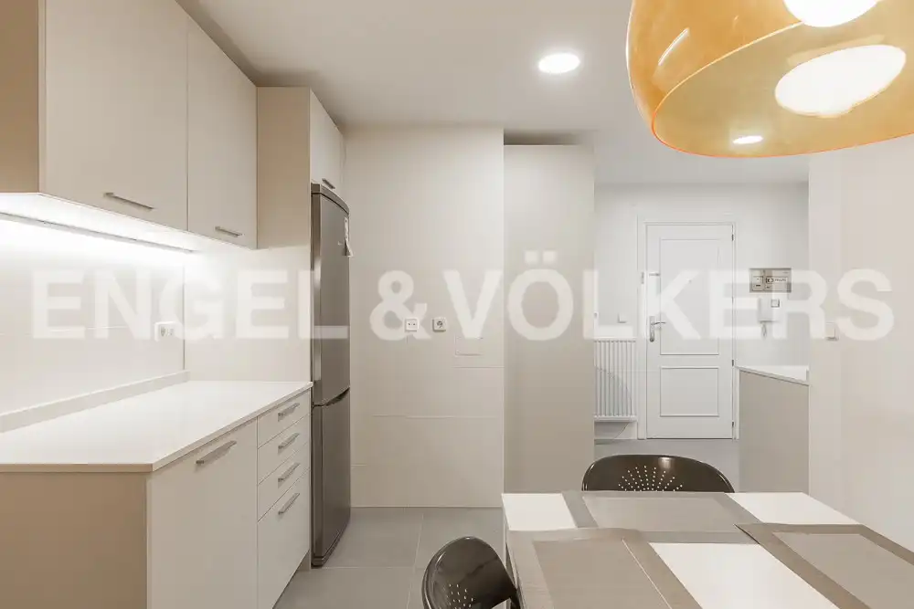Kitchen of Flat for rent in Madrid  with Air Conditioner, Heating and Private garden