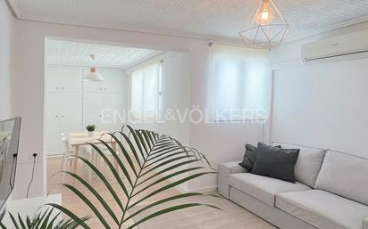 Living room of Apartment for sale in  Valencia Capital  with Balcony