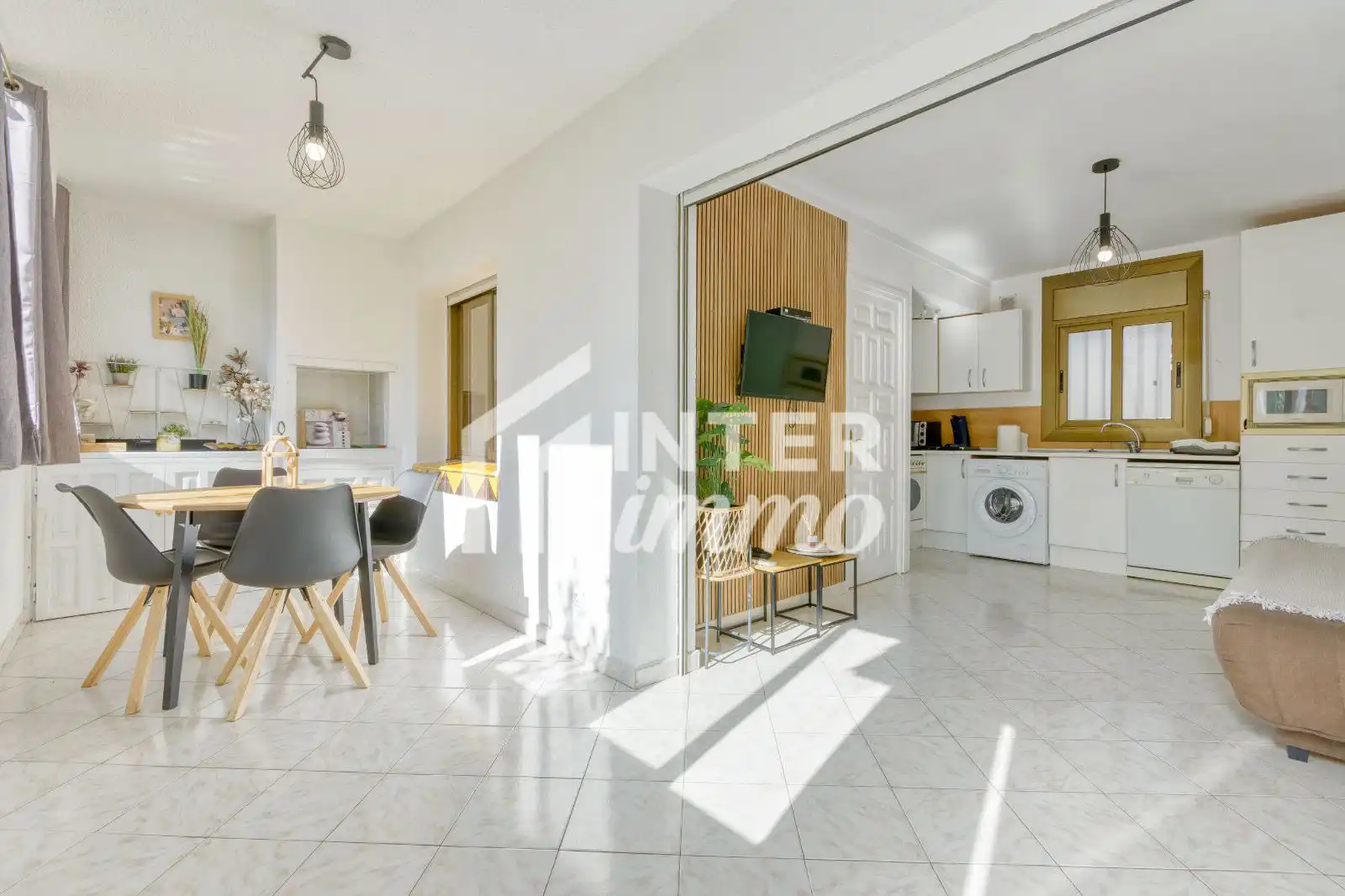 Mini appartamento con piscina in vendita a Calle Josep Carner 8