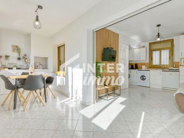 Mini appartamento con piscina in vendita a Calle Josep Carner 8