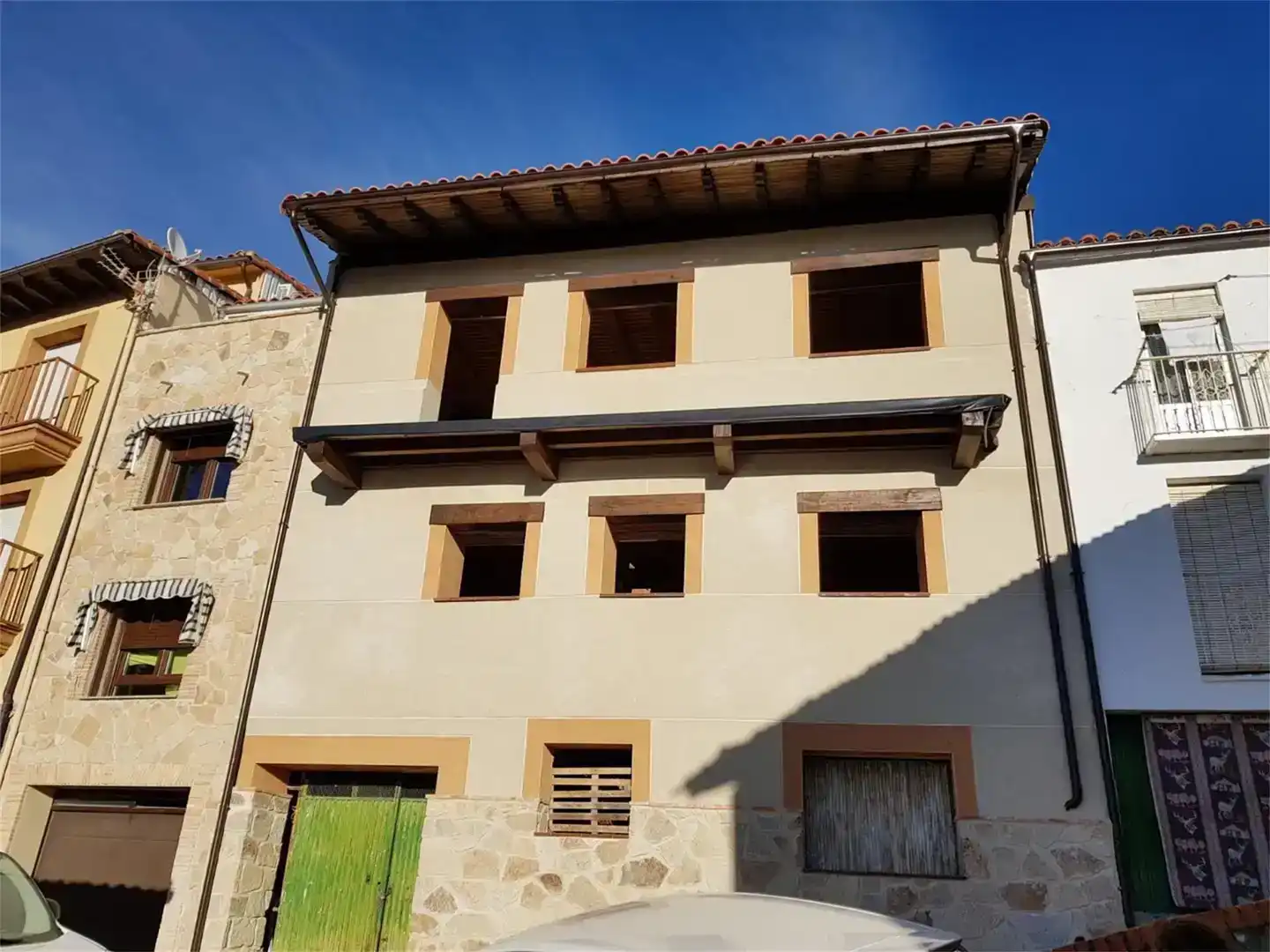 Vista exterior de Casa adosada en venda en Barrado