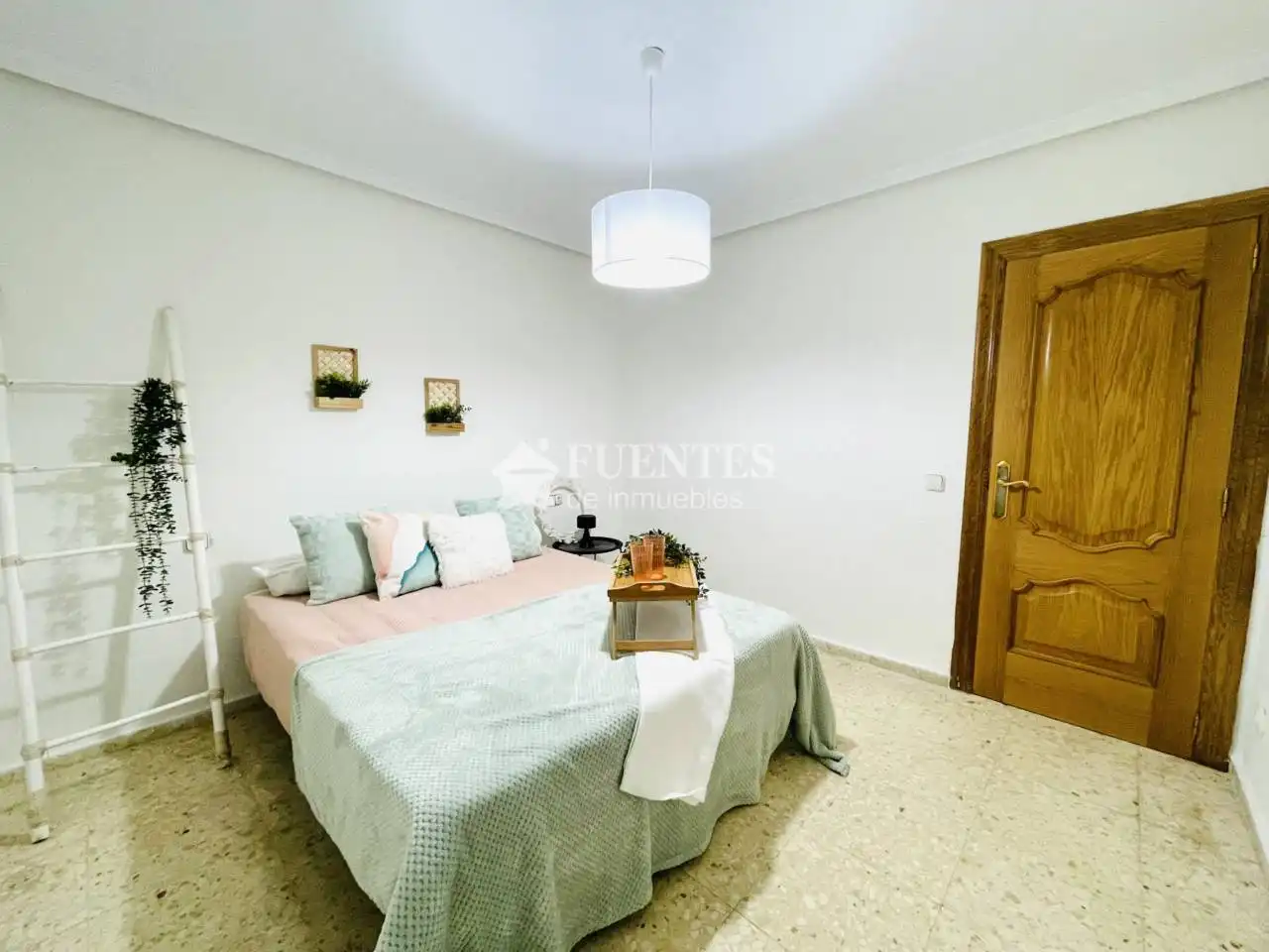 Habitación de Piso en venta en Alicante / Alacant con Aire acondicionado y Terraza