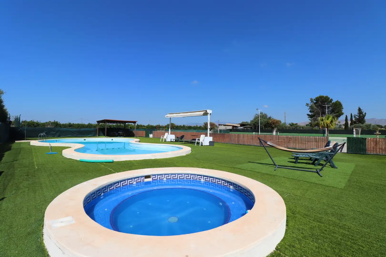 Country house with pool for sale in Benferri, imagen 4