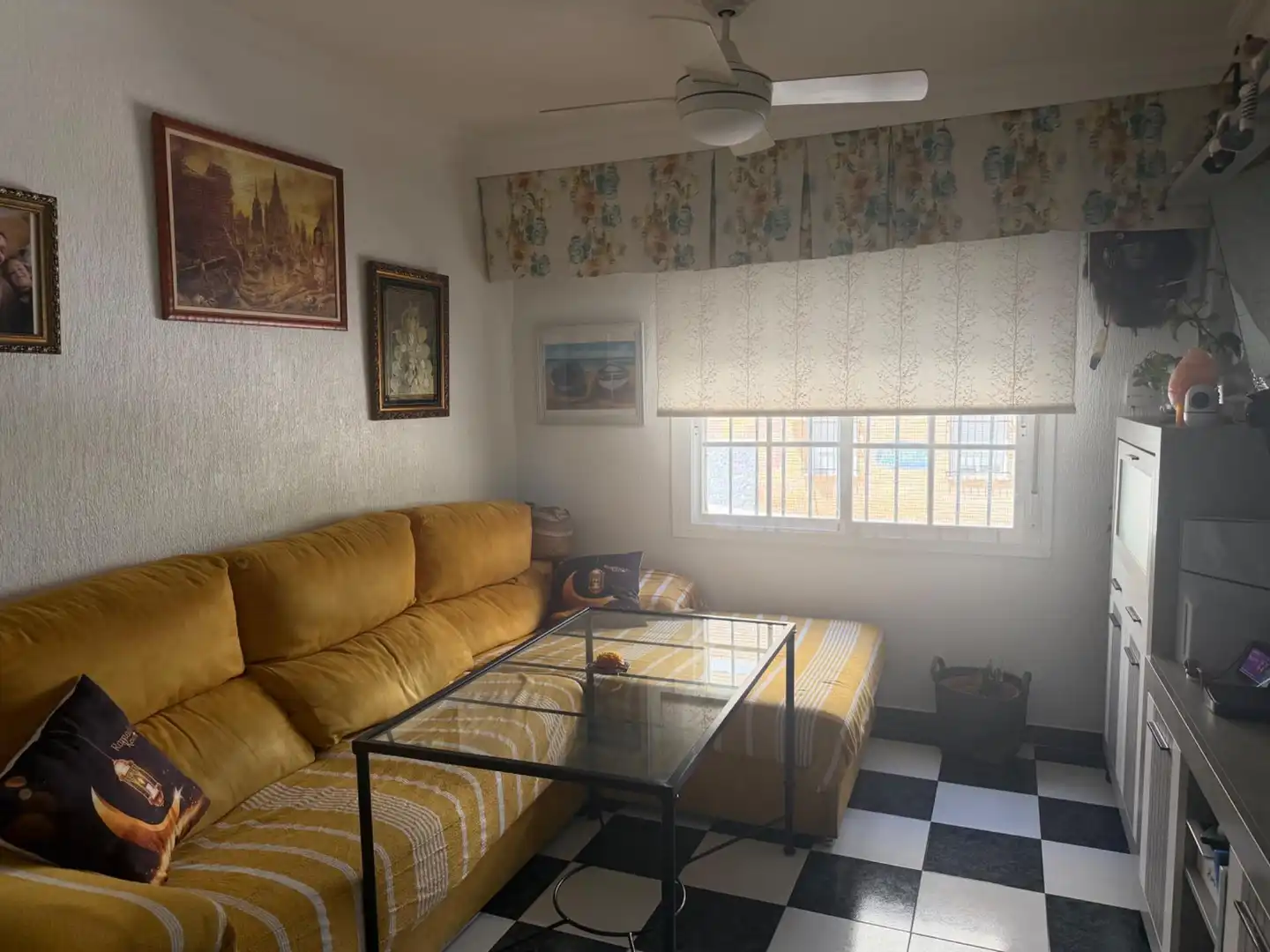 Sala de estar de Planta baja en venta en Huelva con Amueblado