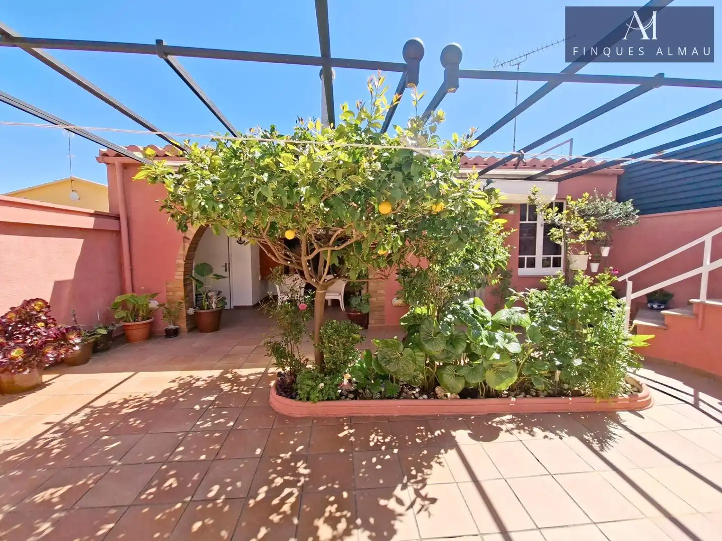 Casa adosada en venda a rafael de casanova, 28, Olèrdola