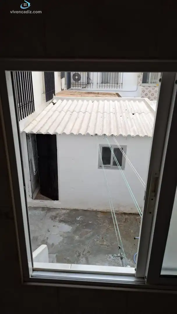 Vista exterior de Planta baixa en venda en Cádiz
