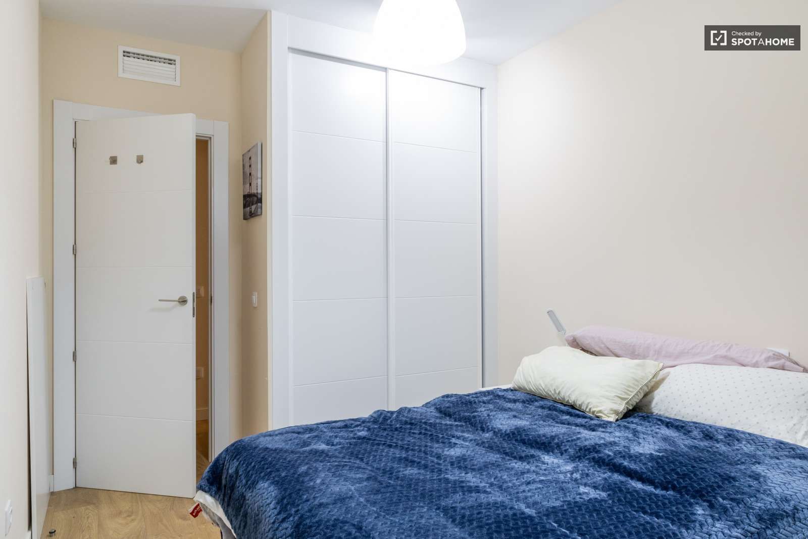 Flat to share in La Garena