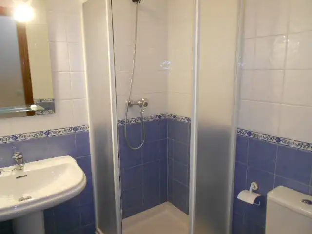 Bany de Pis de lloguer en Ames amb Calefacció, Terrassa i Traster